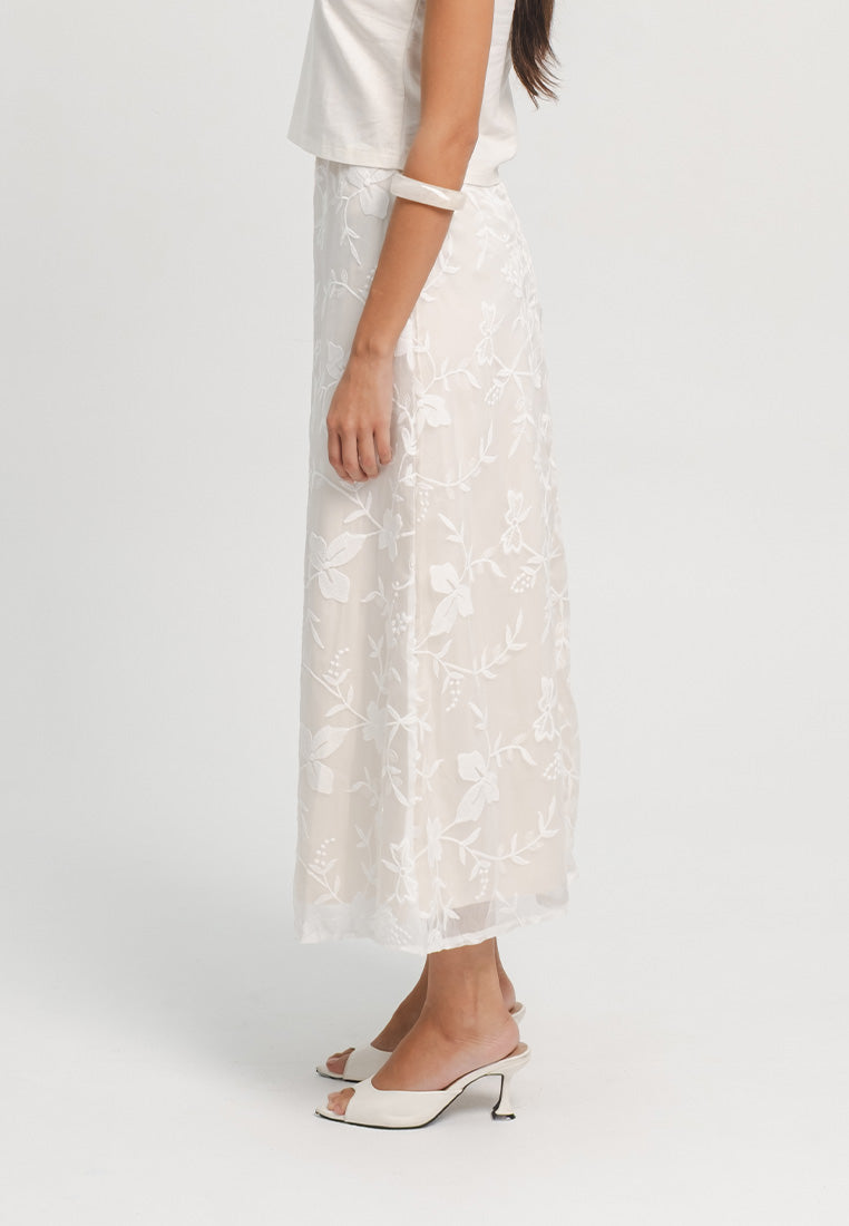 Flower Embroidered Long Skirt